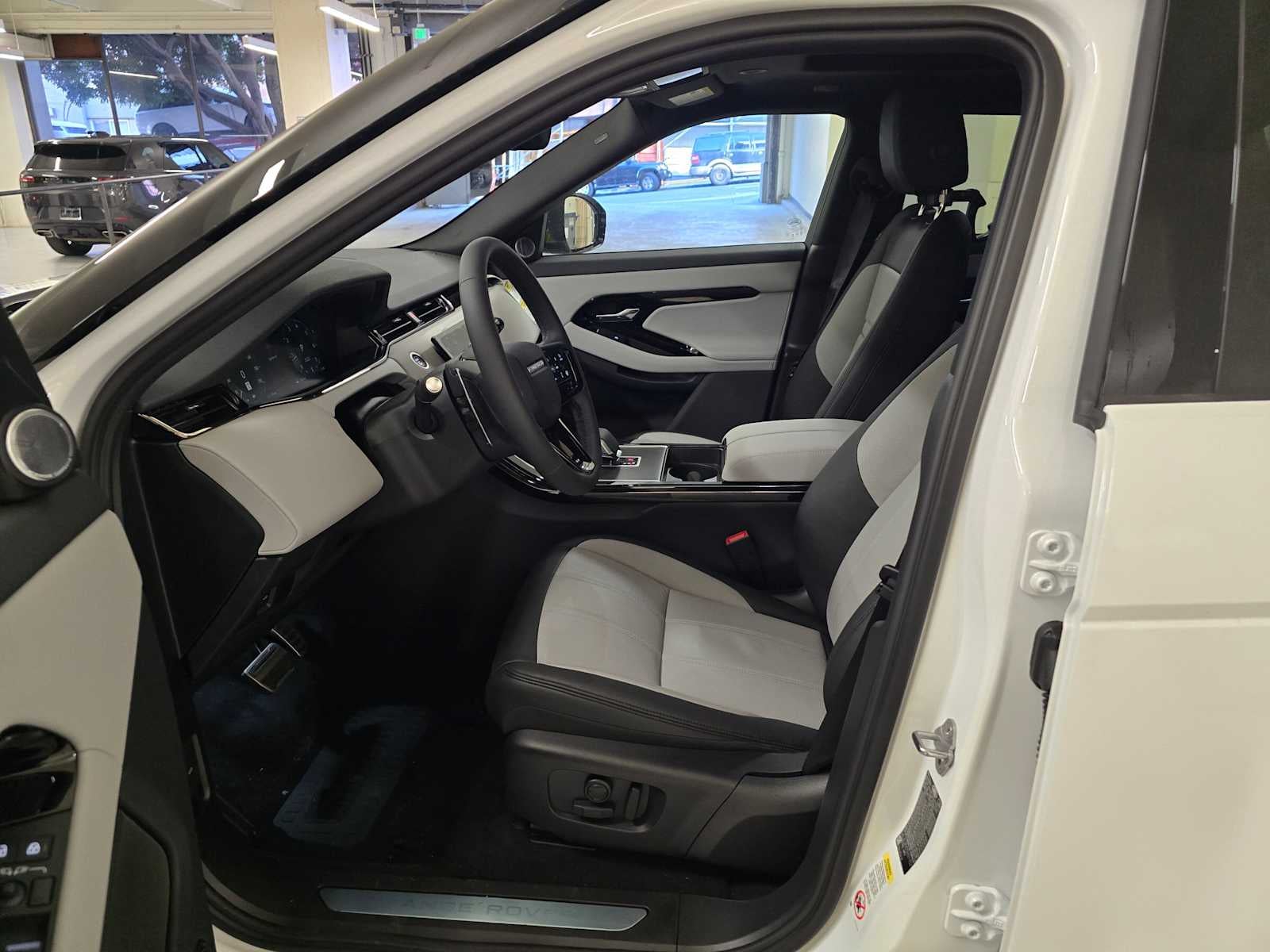 2026 Land Rover Range Rover Evoque Dynamic SE