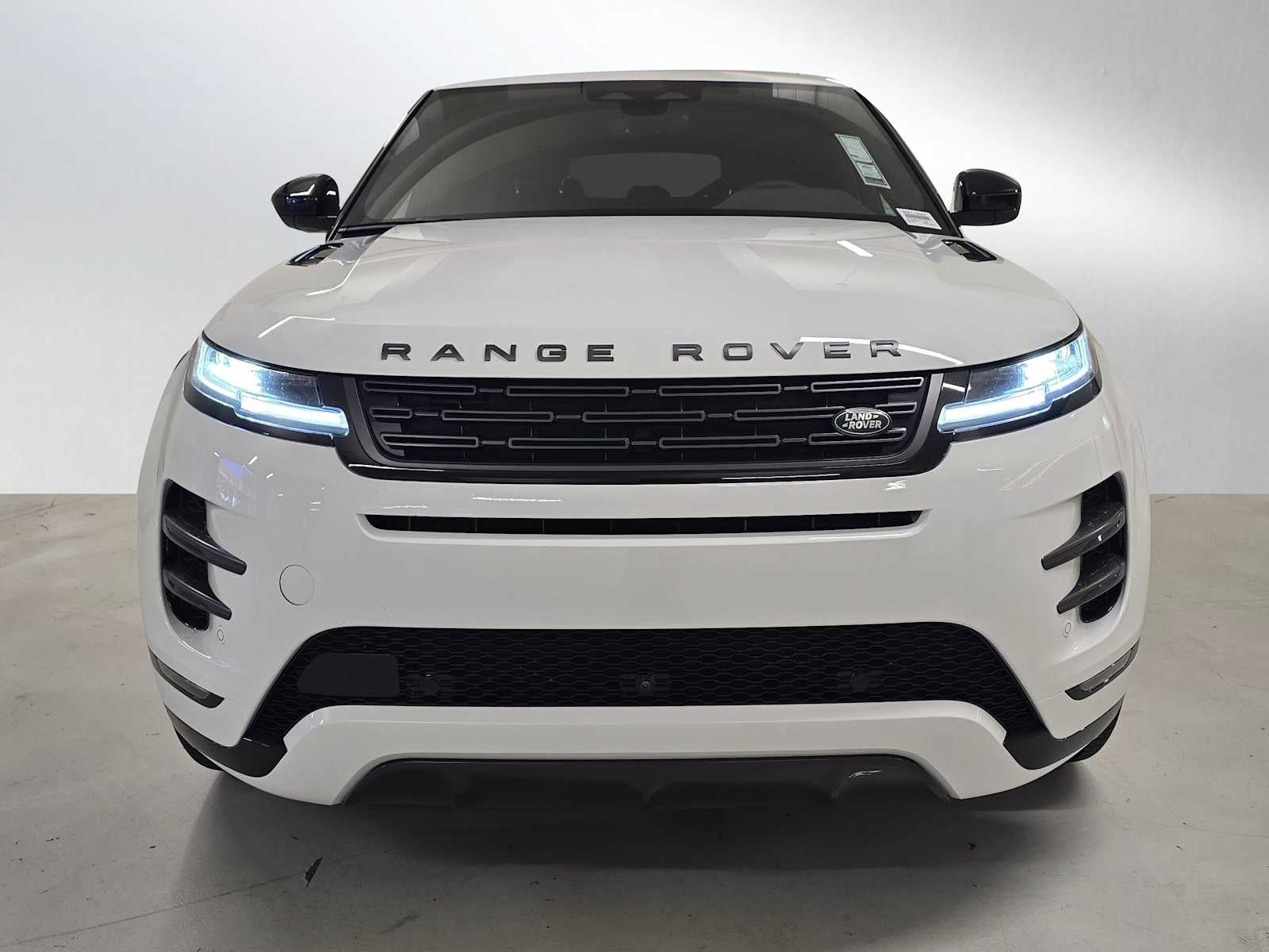 2026 Land Rover Range Rover Evoque Dynamic SE