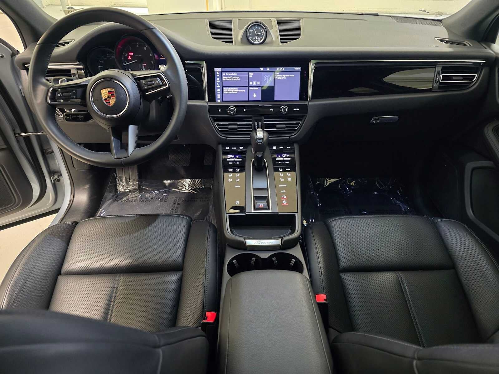 2025 Porsche Macan AWD