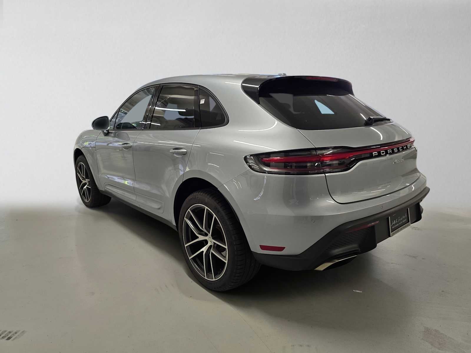 2025 Porsche Macan AWD