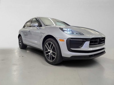 2025 Porsche Macan AWD