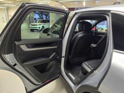 2024 Porsche Cayenne AWD