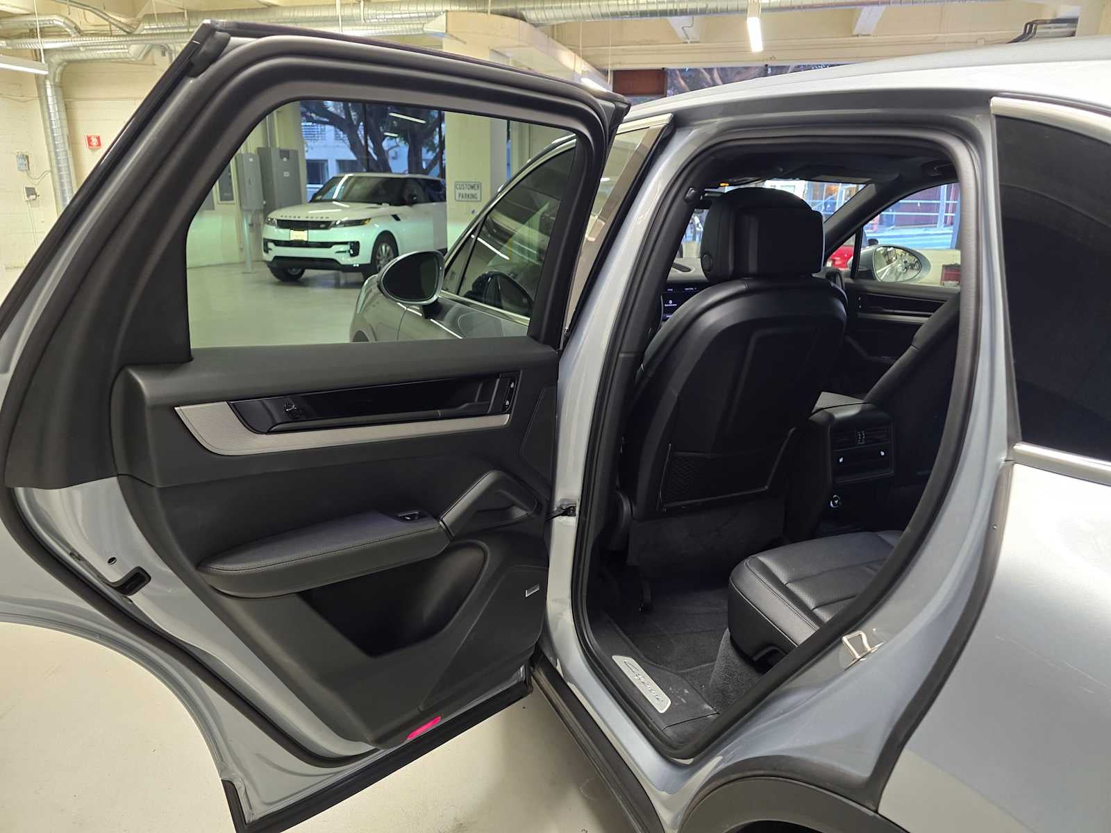 2024 Porsche Cayenne AWD