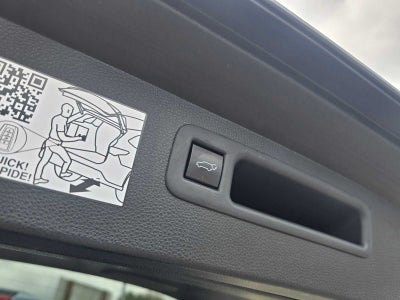 2022 Toyota Highlander Hybrid Platinum