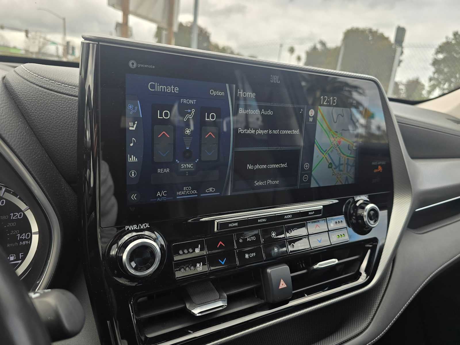 2022 Toyota Highlander Hybrid Platinum