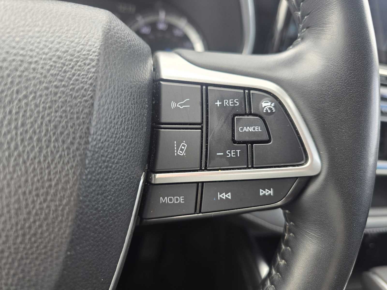 2022 Toyota Highlander Hybrid Platinum