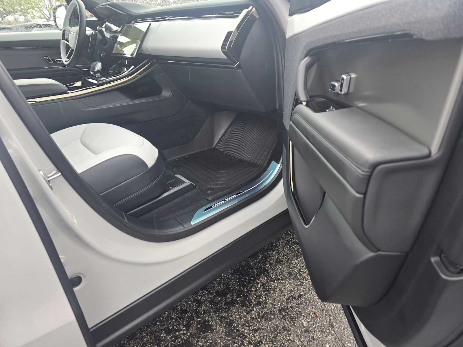 2026 Land Rover Range Rover Sport Dynamic SE