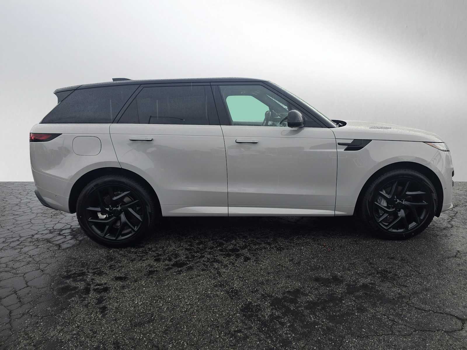 2026 Land Rover Range Rover Sport Dynamic SE