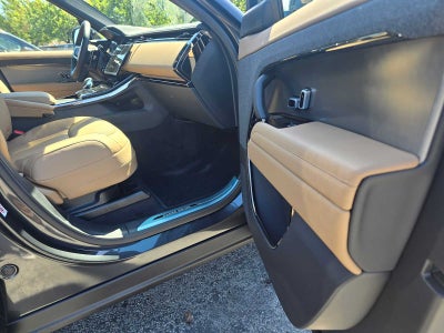 2026 Land Rover Range Rover Sport SE