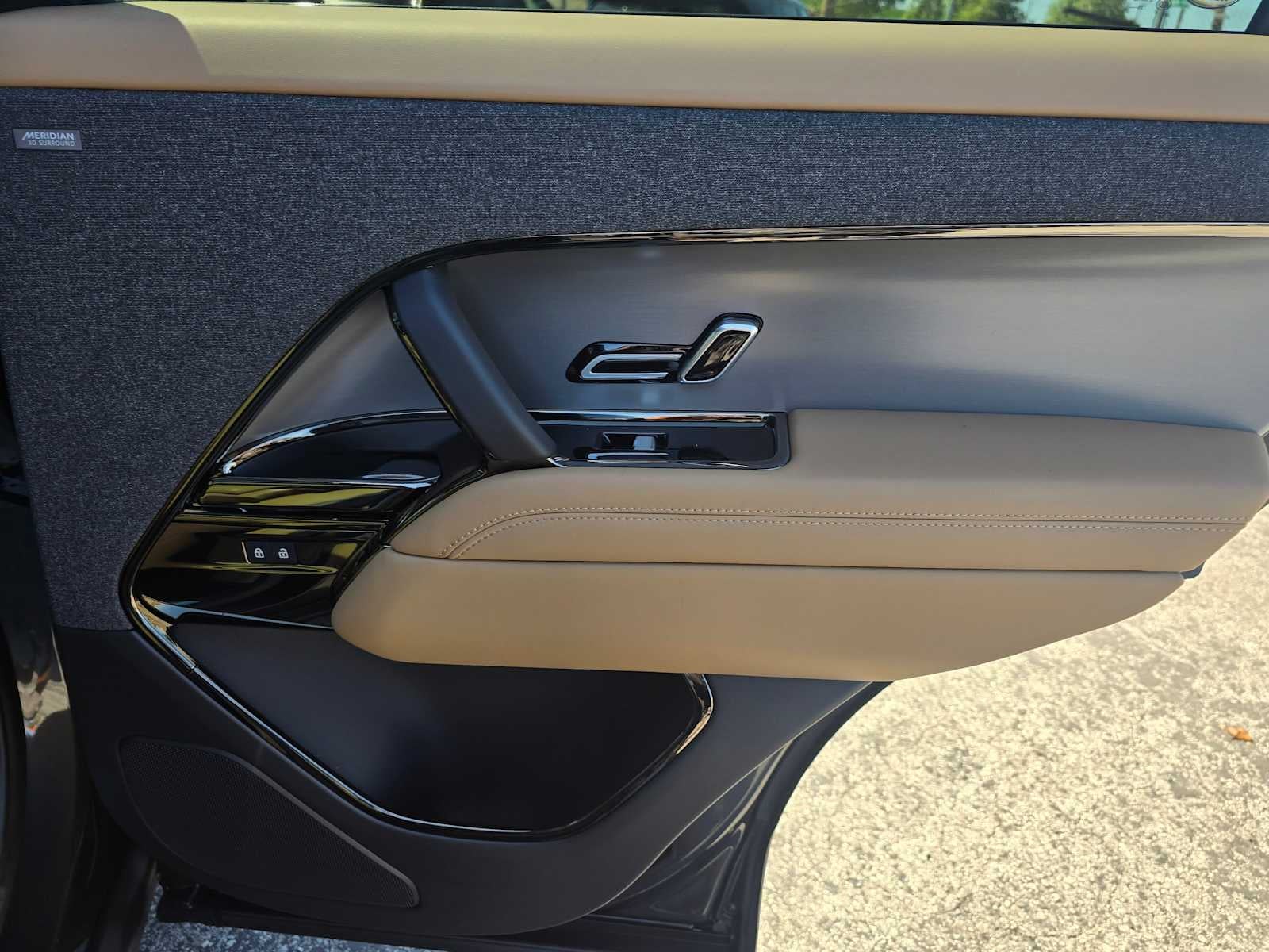 2026 Land Rover Range Rover Sport SE