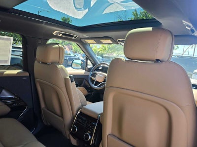 2026 Land Rover Range Rover Sport SE