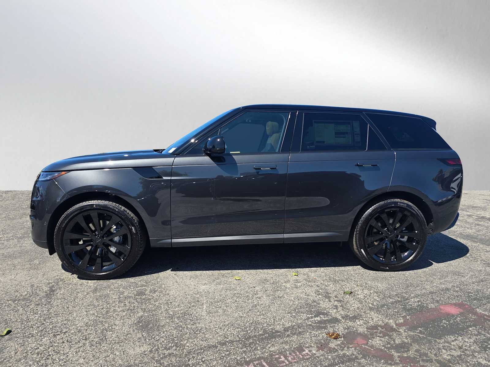 2026 Land Rover Range Rover Sport SE