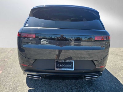 2026 Land Rover Range Rover Sport SE