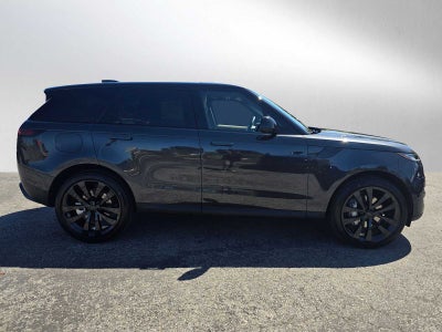 2026 Land Rover Range Rover Sport SE