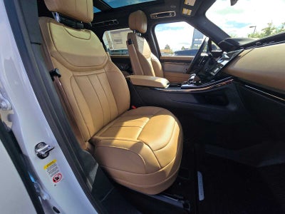 2026 Land Rover Range Rover Sport SE