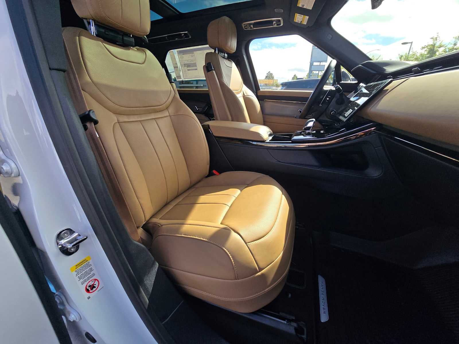 2026 Land Rover Range Rover Sport SE