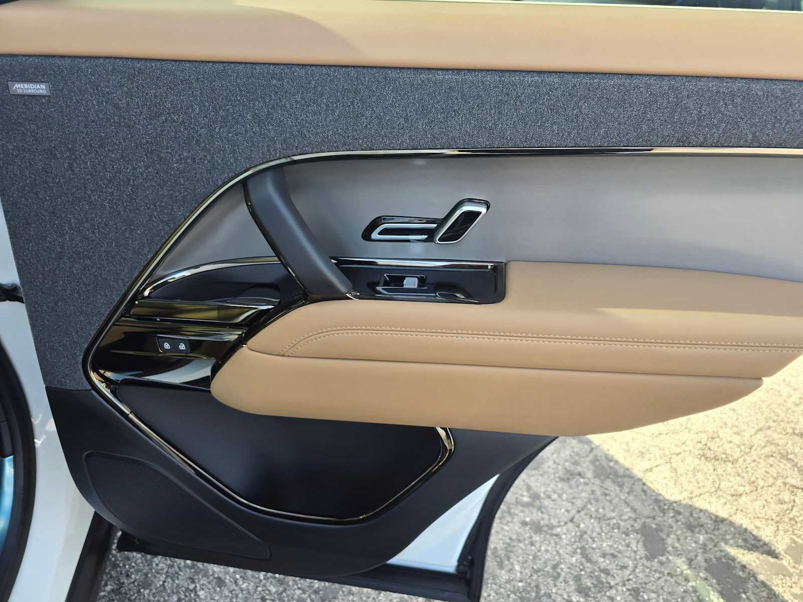 2026 Land Rover Range Rover Sport SE