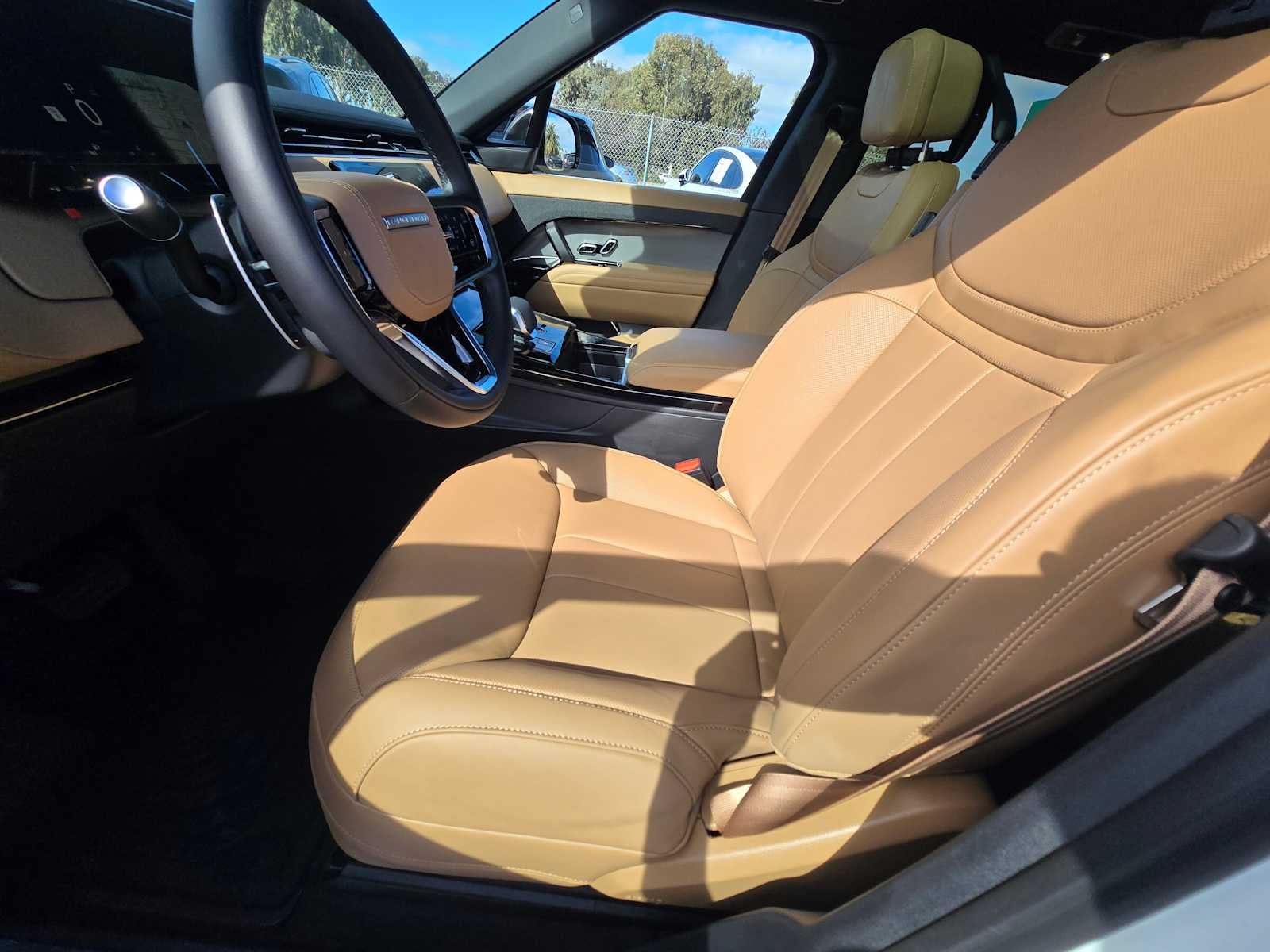 2026 Land Rover Range Rover Sport SE