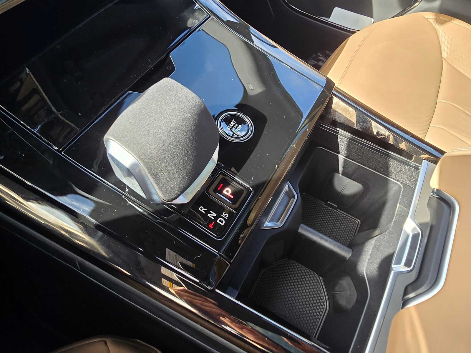 2026 Land Rover Range Rover Sport SE