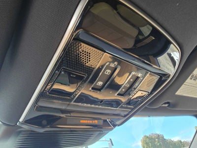 2026 Land Rover Range Rover Sport SE