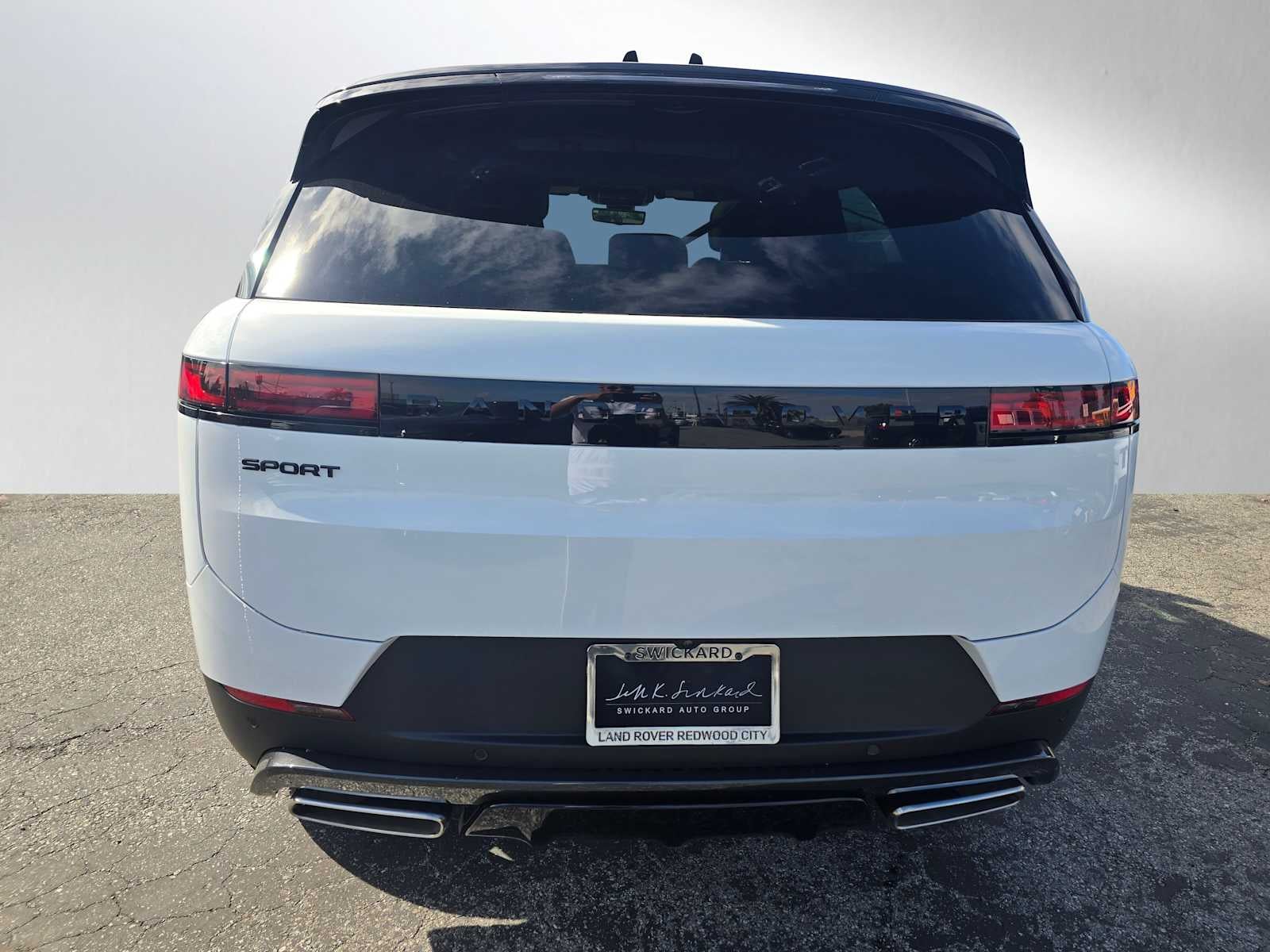 2026 Land Rover Range Rover Sport SE