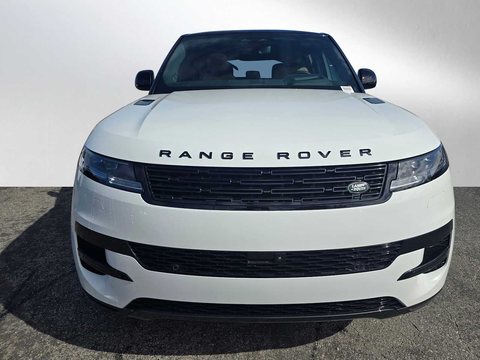 2026 Land Rover Range Rover Sport SE