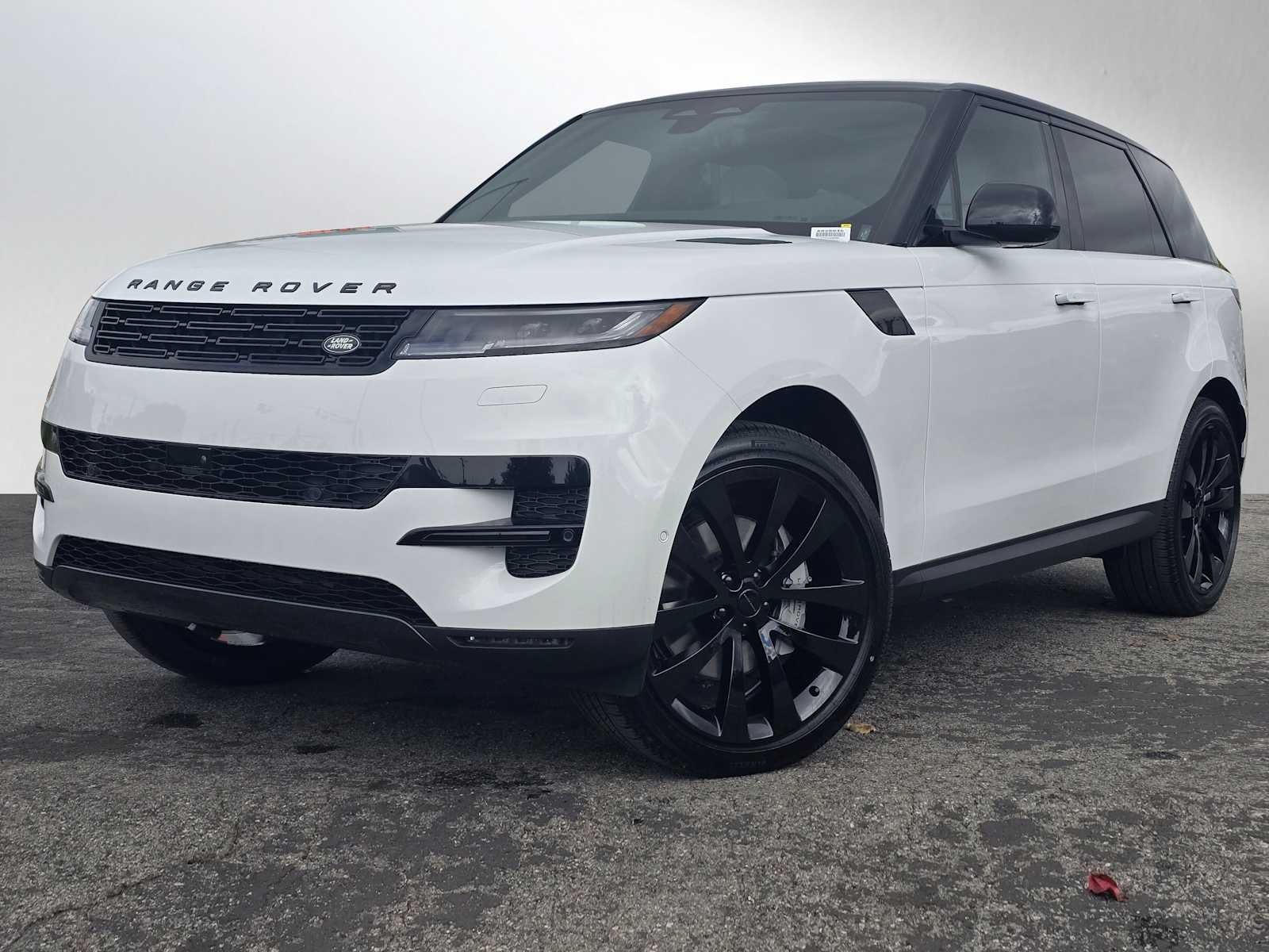 2026 Land Rover Range Rover Sport SE