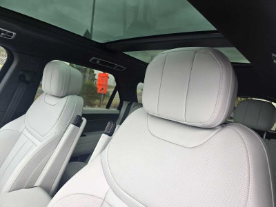 2026 Land Rover Range Rover Sport SE