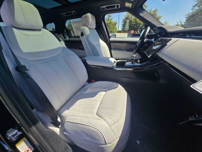 2026 Land Rover Range Rover Sport SE