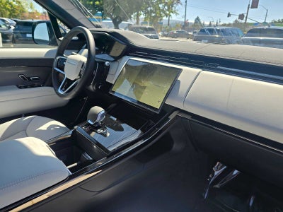 2026 Land Rover Range Rover Sport SE