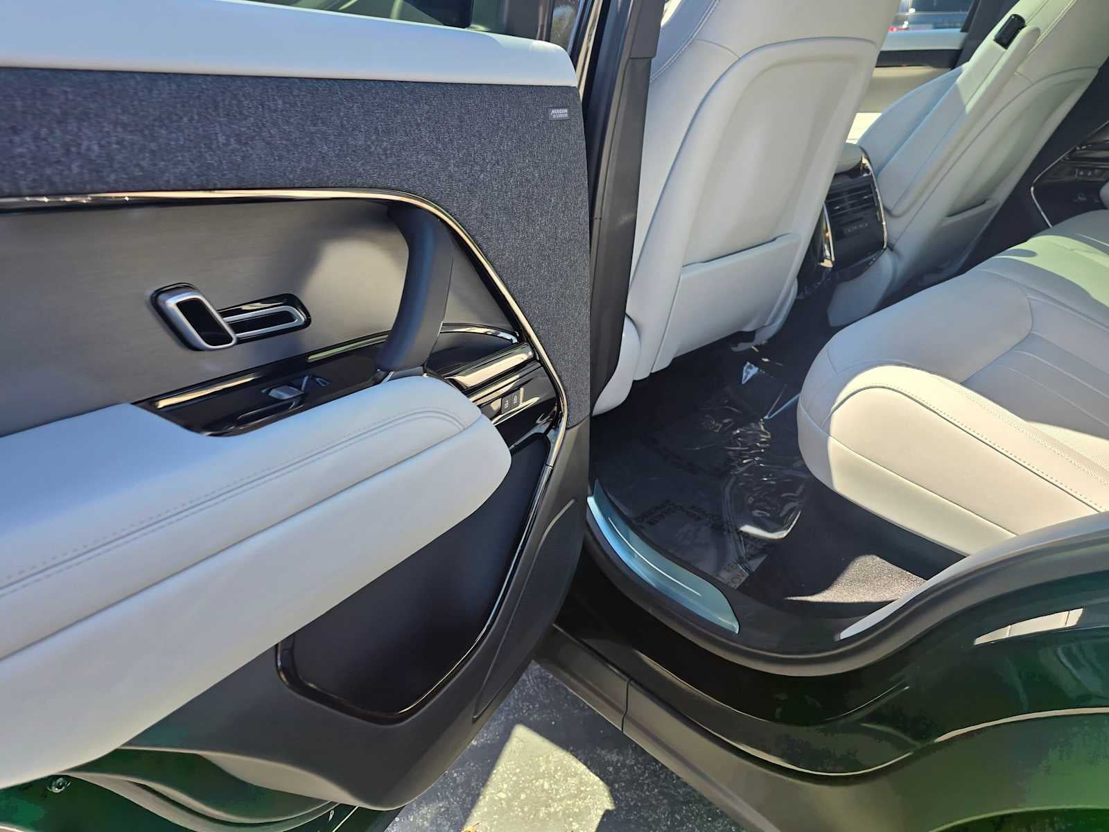 2026 Land Rover Range Rover Sport SE