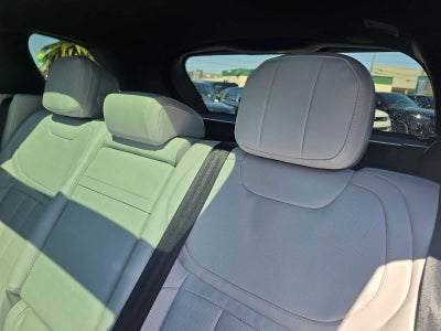 2026 Land Rover Range Rover Sport SE