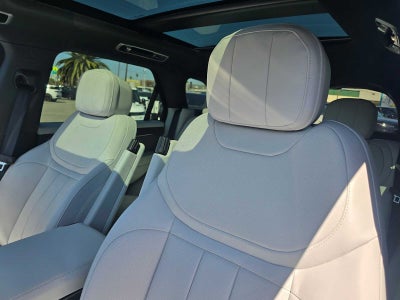 2026 Land Rover Range Rover Sport SE