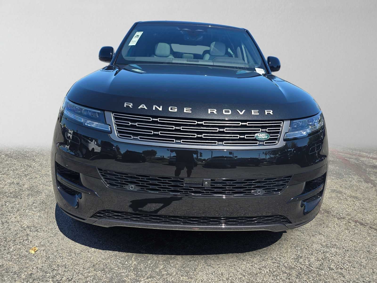2026 Land Rover Range Rover Sport SE