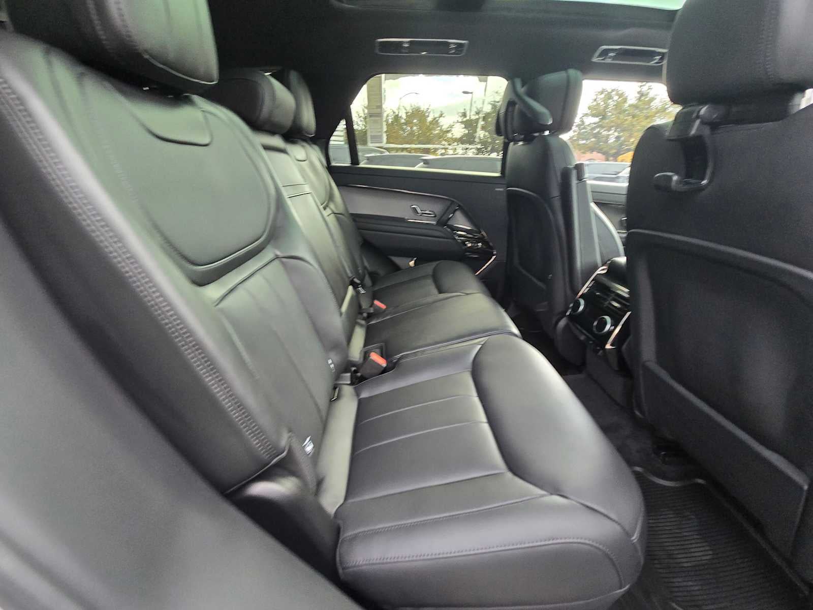 2025 Land Rover Range Rover Sport SE