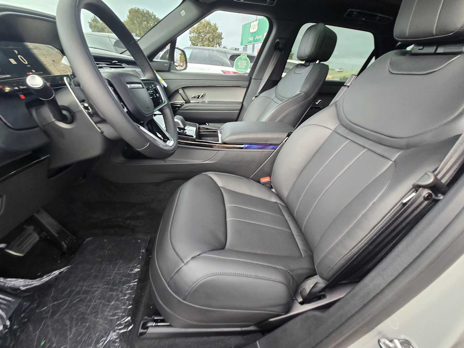 2025 Land Rover Range Rover Sport SE