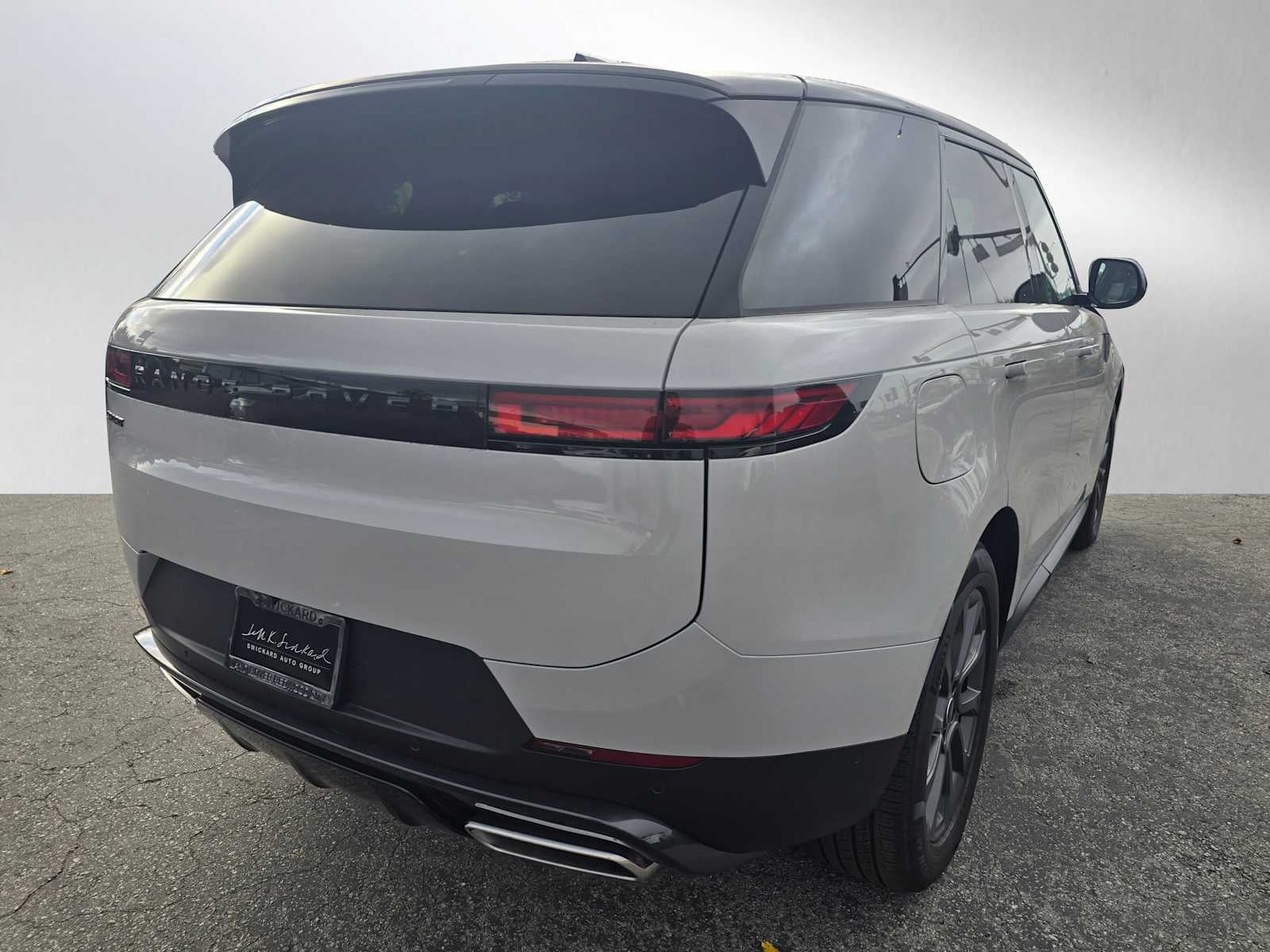 2025 Land Rover Range Rover Sport SE