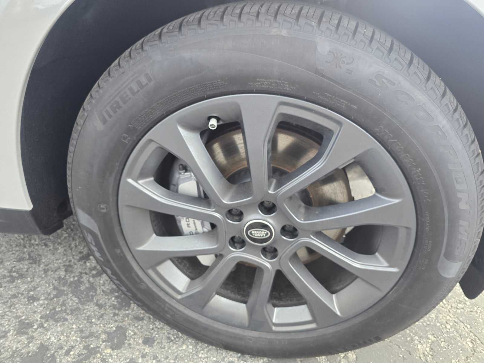 2025 Land Rover Range Rover Sport SE