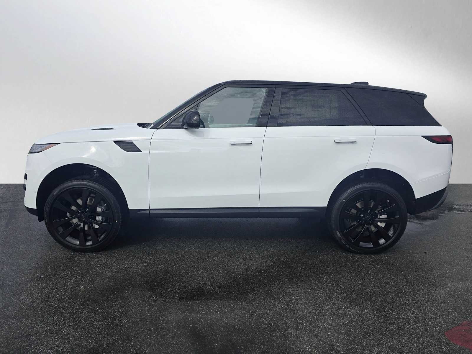 2026 Land Rover Range Rover Sport SE