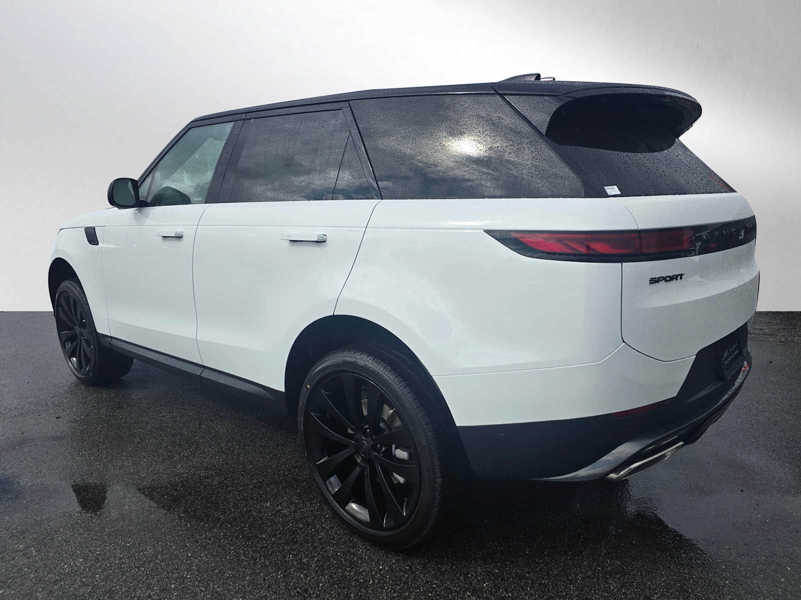 2026 Land Rover Range Rover Sport SE