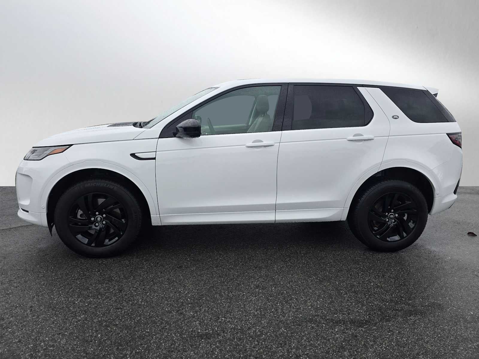 2025 Land Rover Discovery Sport S