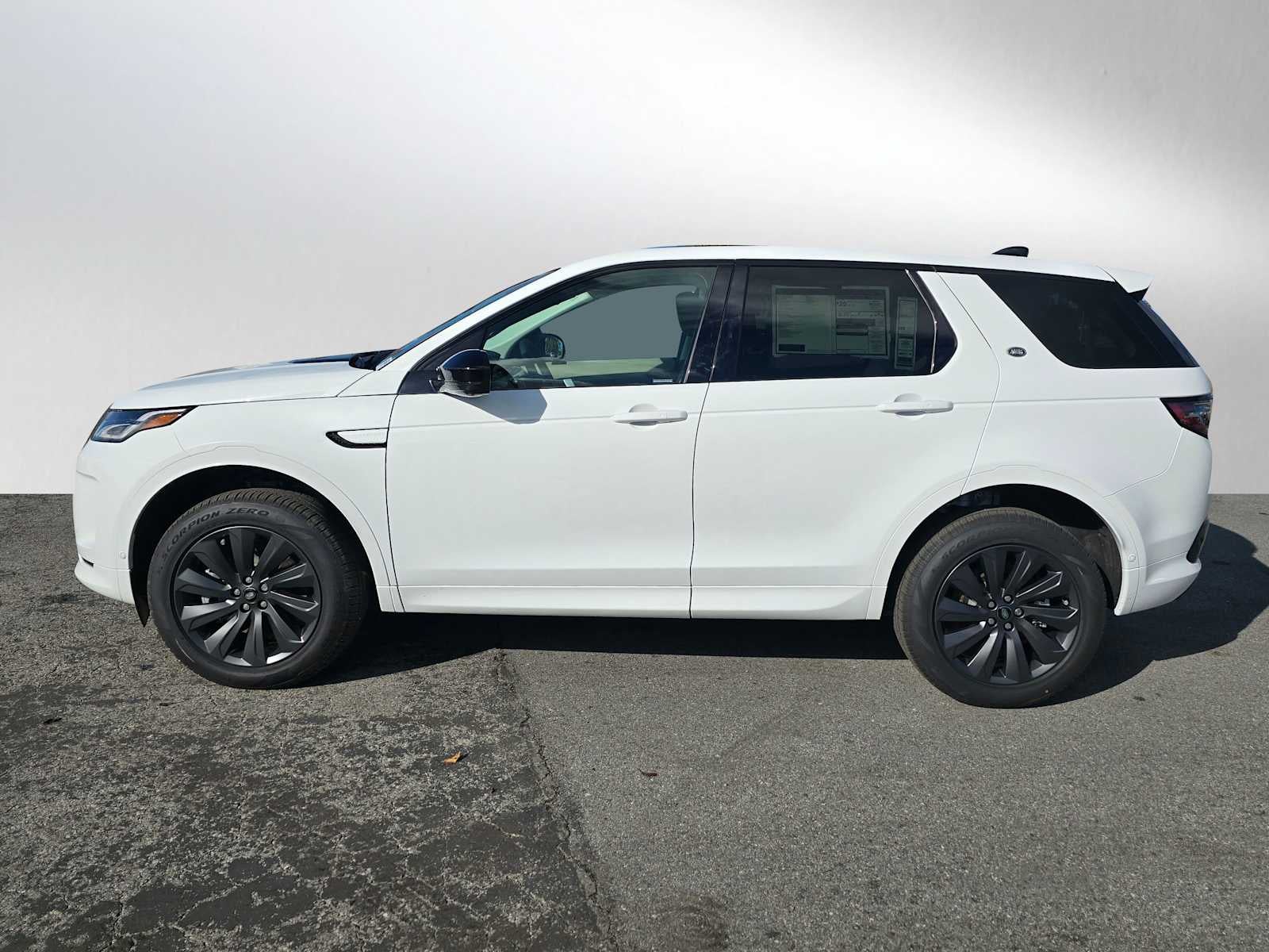 2025 Land Rover Discovery Sport S
