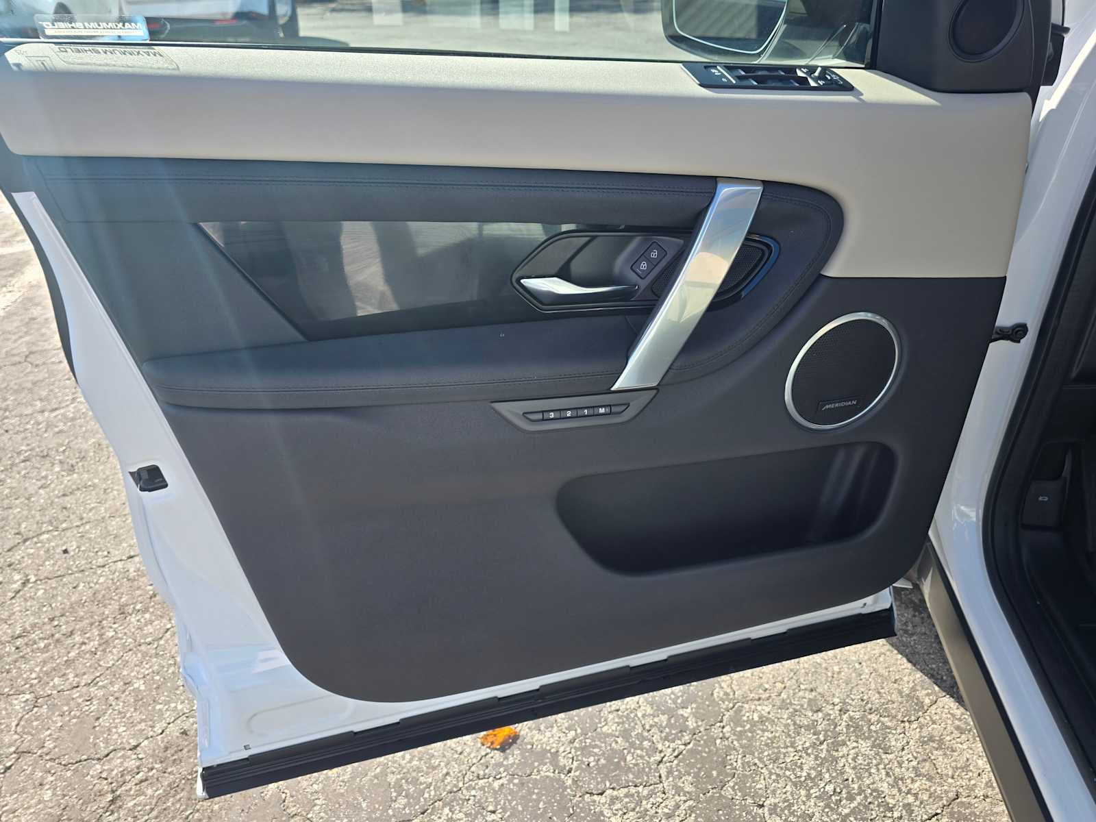 2025 Land Rover Discovery Sport S