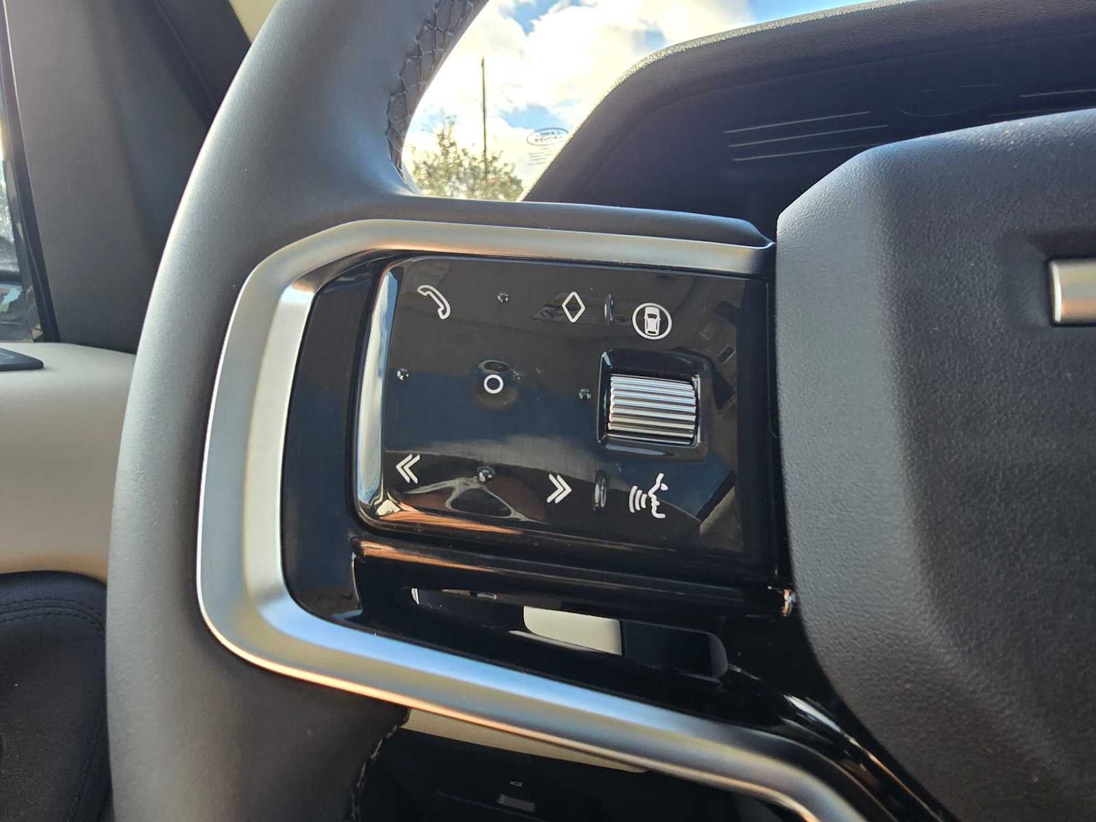 2025 Land Rover Discovery Sport S