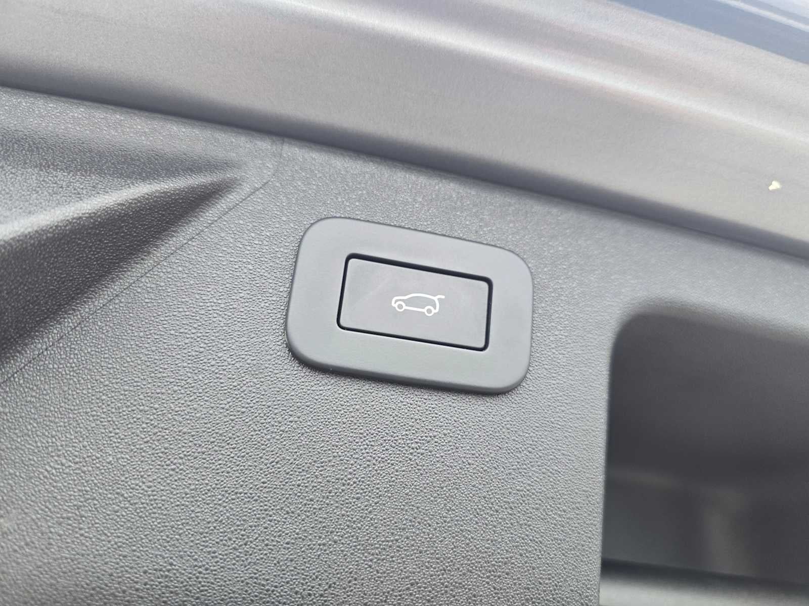 2024 Land Rover Discovery Sport Core S