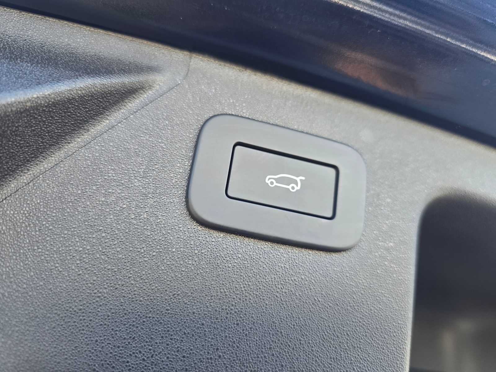 2025 Land Rover Discovery Sport S