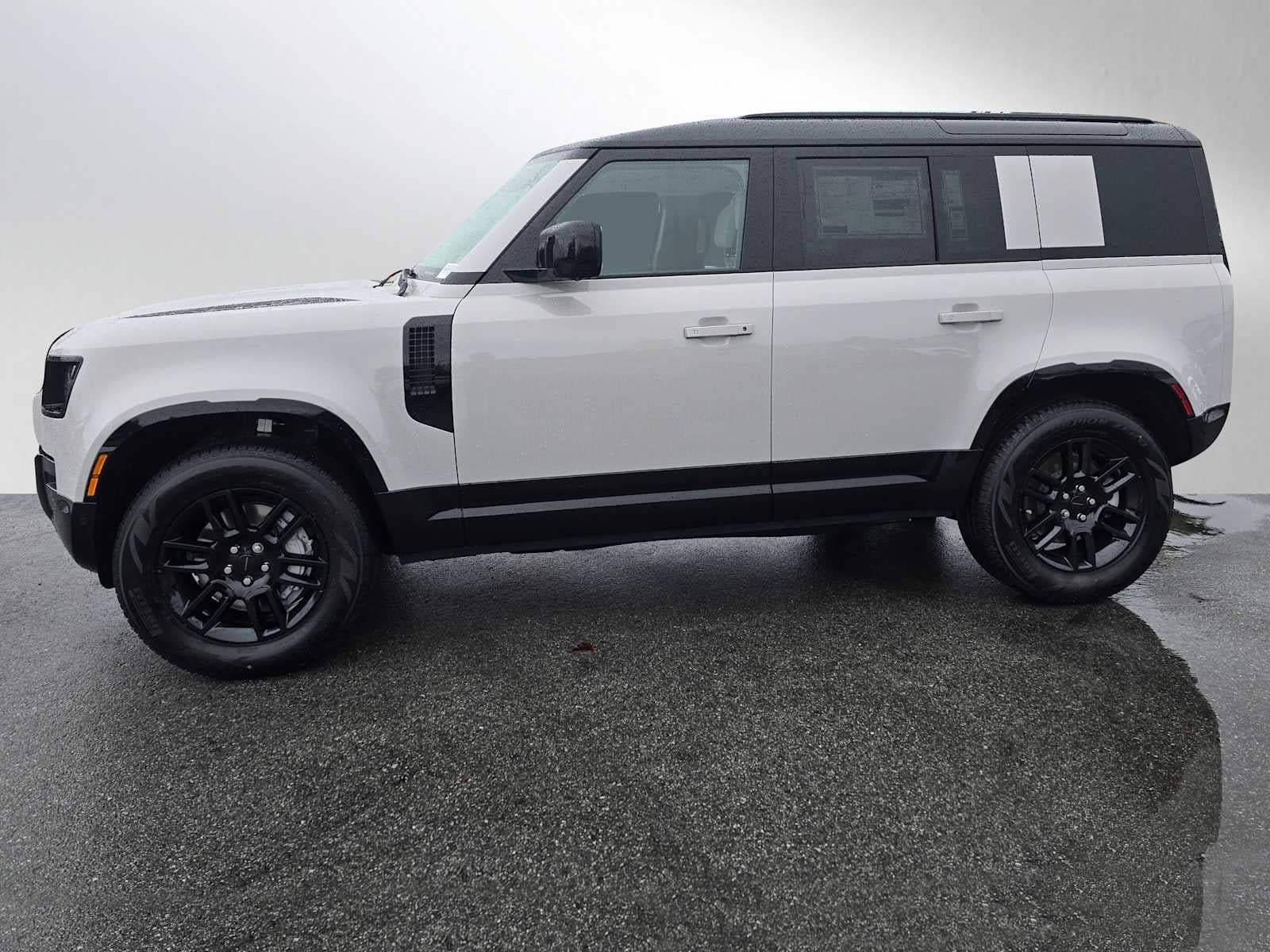 2026 Land Rover Defender X-Dynamic SE 110 P400