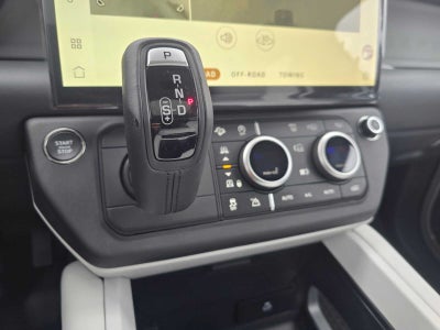 2026 Land Rover Defender X-Dynamic SE 110 P400
