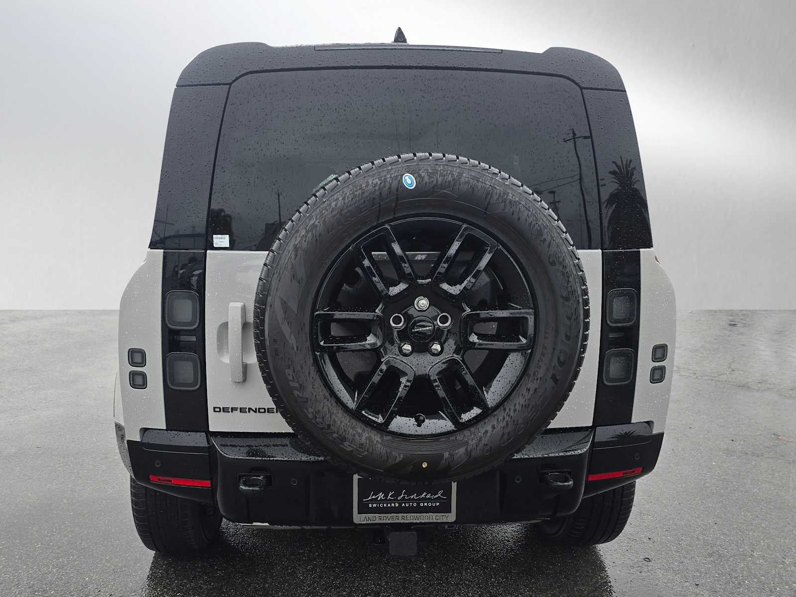 2026 Land Rover Defender X-Dynamic SE 110 P400