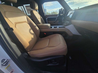 2026 Land Rover Defender X-Dynamic SE 110 P400